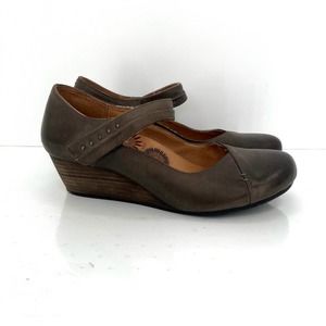 Taos Footwear Dark Brown Wedge Shoes